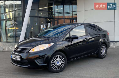 Седан Ford Fiesta 2013 в 