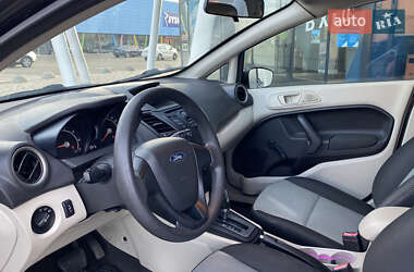 Седан Ford Fiesta 2013 в 