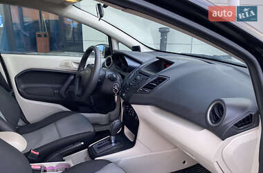 Седан Ford Fiesta 2013 в 