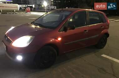 Хэтчбек Ford Fiesta 2007 в 