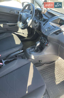 Хэтчбек Ford Fiesta 2014 в 