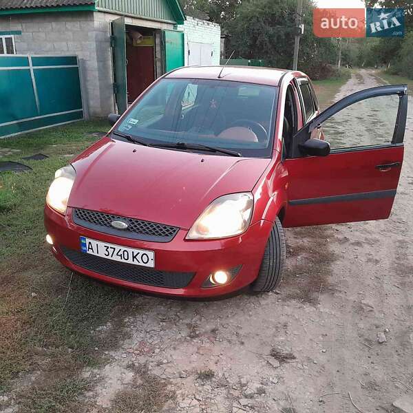 Хэтчбек Ford Fiesta 2006 в Прилуках