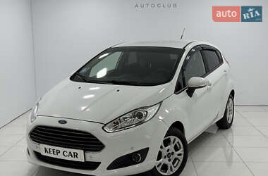 Хэтчбек Ford Fiesta 2018 в 