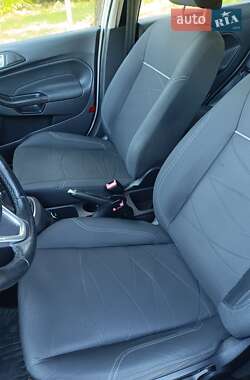 Хетчбек Ford Fiesta 2014 в 