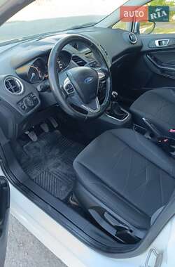 Хетчбек Ford Fiesta 2014 в 