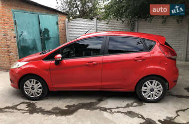 Хэтчбек Ford Fiesta 2012 в 