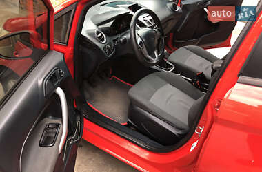 Хэтчбек Ford Fiesta 2012 в 