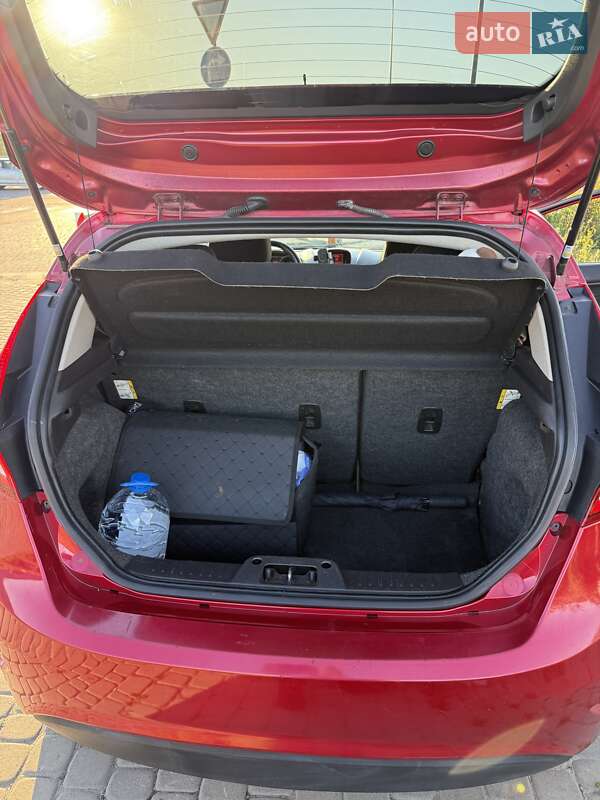 Хэтчбек Ford Fiesta 2012 в Львове