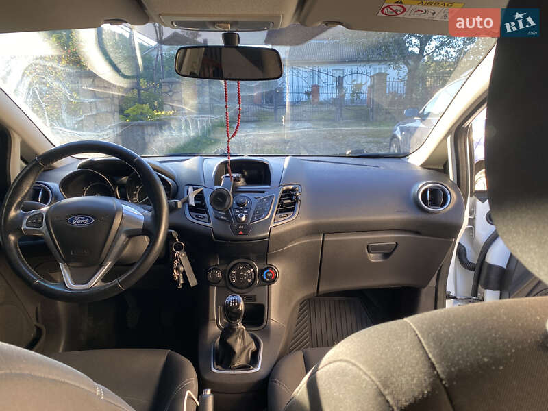 Хэтчбек Ford Fiesta 2014 в Надворной фото 25 Хэтчбек Ford Fiesta 2014 в Надворной