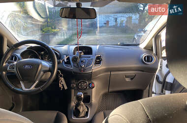 Хэтчбек Ford Fiesta 2014 в 