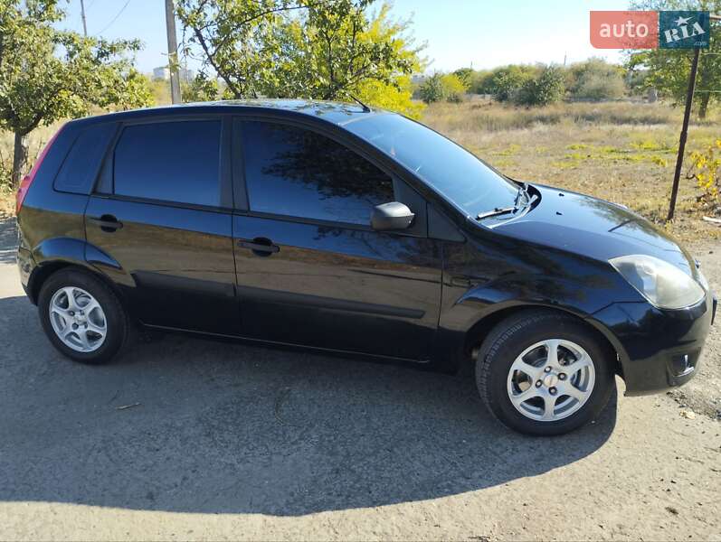 Хэтчбек Ford Fiesta 2008 в Белгороде-Днестровском