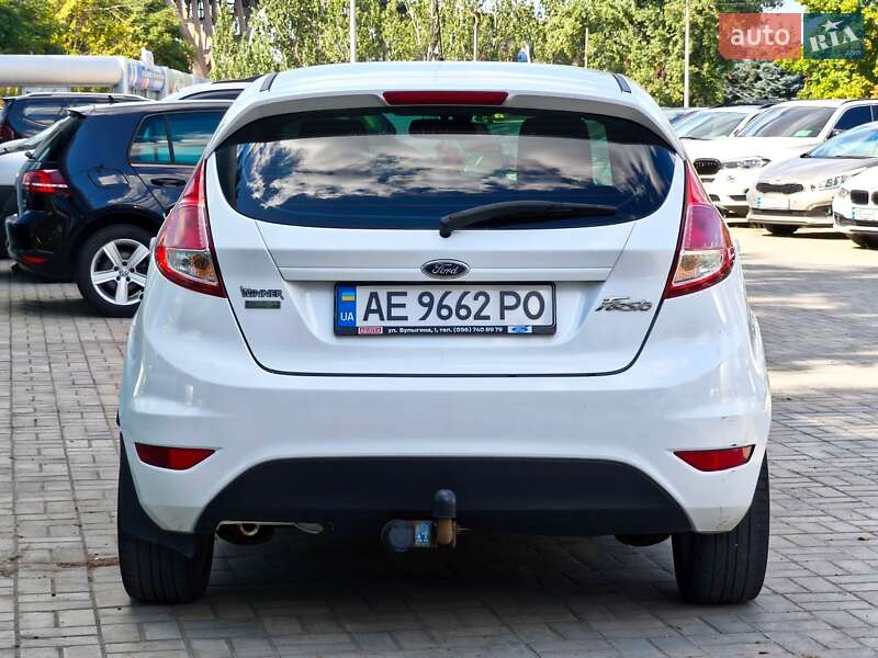 Хэтчбек Ford Fiesta 2013 в Днепре