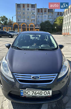 Седан Ford Fiesta 2012 в 