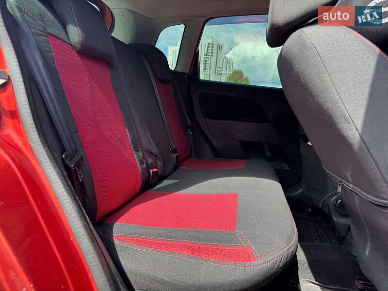 Хэтчбек Ford Fiesta 2007 в Киеве