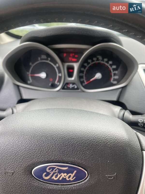 Седан Ford Fiesta 2011 в Ивано-Франковске фото 7 Седан Ford Fiesta 2011 в Ивано-Франковске