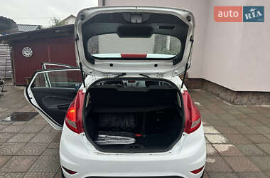 Хэтчбек Ford Fiesta 2009 в 