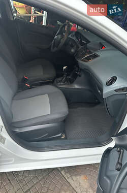 Хэтчбек Ford Fiesta 2009 в 