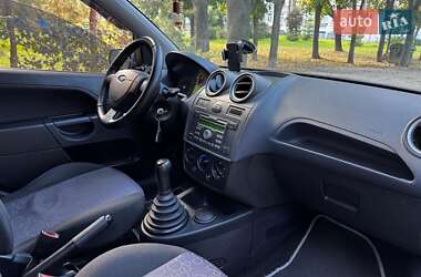 Хэтчбек Ford Fiesta 2008 в 