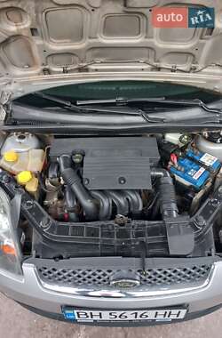 Хэтчбек Ford Fiesta 2008 в 