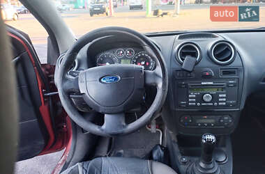 Хэтчбек Ford Fiesta 2007 в 