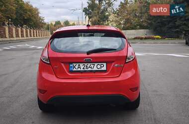 Хэтчбек Ford Fiesta 2014 в 