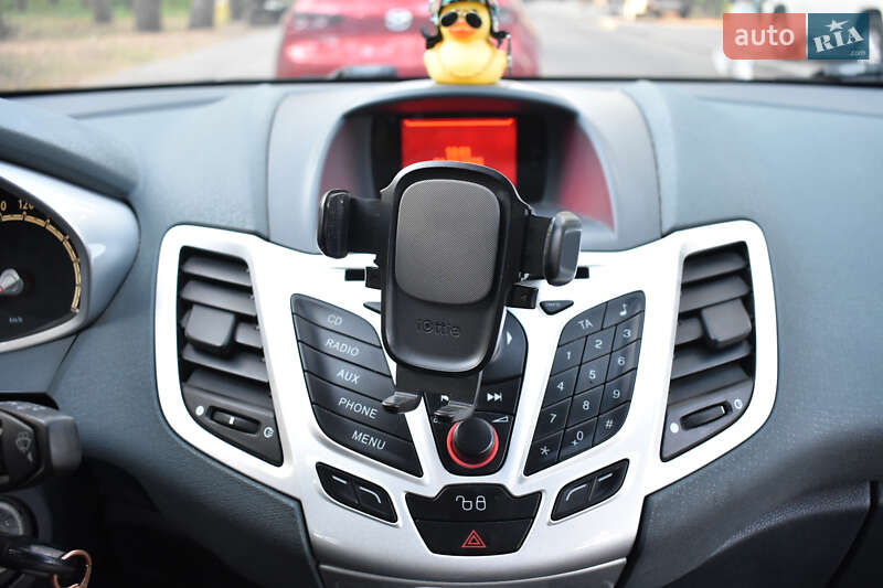 Хэтчбек Ford Fiesta 2010 в Черкассах