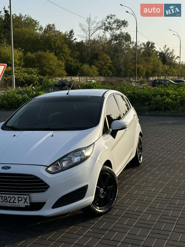 Хэтчбек Ford Fiesta 2013 в Киеве