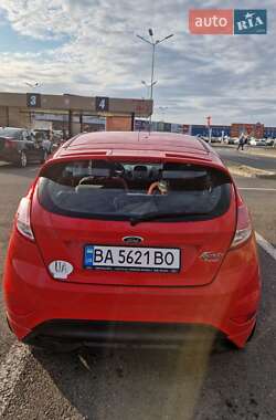 Хэтчбек Ford Fiesta 2013 в 