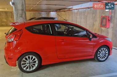 Хэтчбек Ford Fiesta 2013 в 