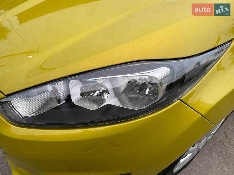 Хэтчбек Ford Fiesta 2013 в Виннице