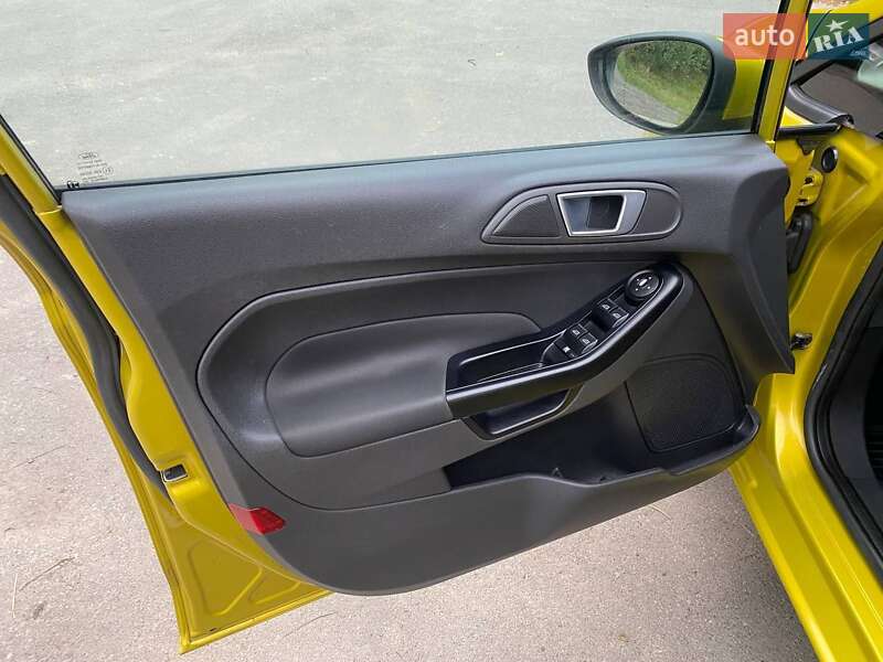 Хэтчбек Ford Fiesta 2013 в Виннице