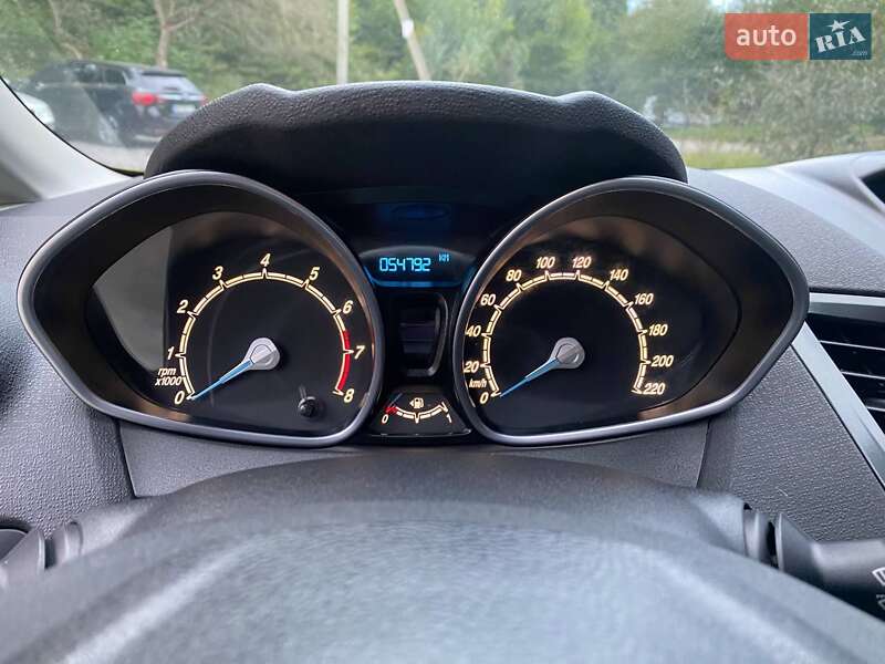 Хэтчбек Ford Fiesta 2013 в Виннице