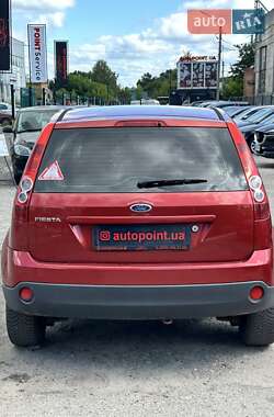 Хэтчбек Ford Fiesta 2006 в 