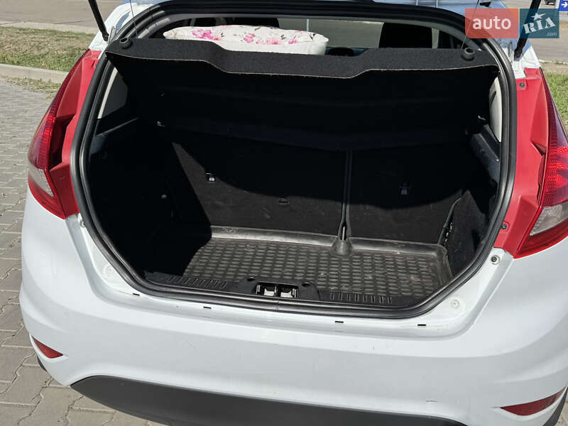 Хэтчбек Ford Fiesta 2012 в Вознесенске