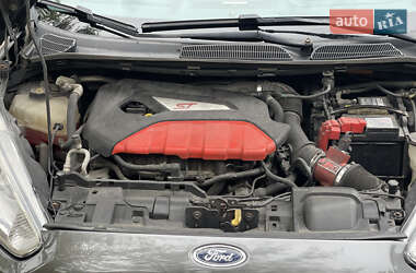 Хэтчбек Ford Fiesta 2017 в 