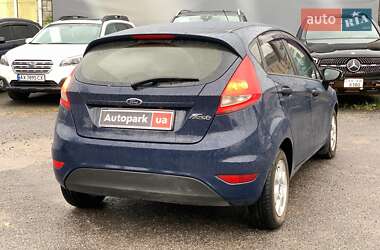 Хэтчбек Ford Fiesta 2012 в 