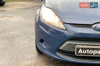 Хэтчбек Ford Fiesta 2012 в 