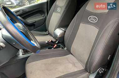 Хэтчбек Ford Fiesta 2012 в 