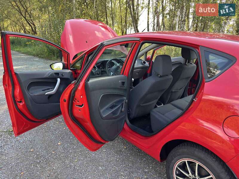 Хэтчбек Ford Fiesta 2011 в Львове