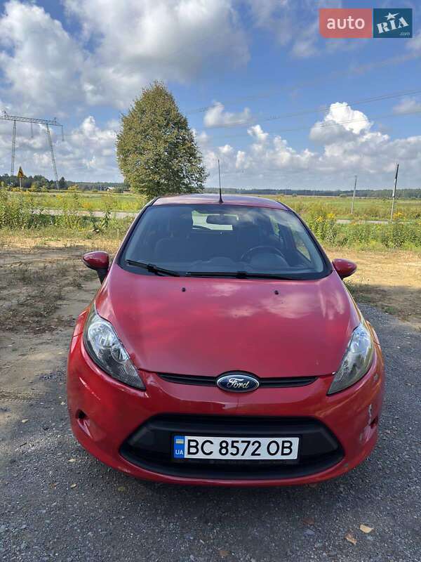 Хэтчбек Ford Fiesta 2011 в Львове