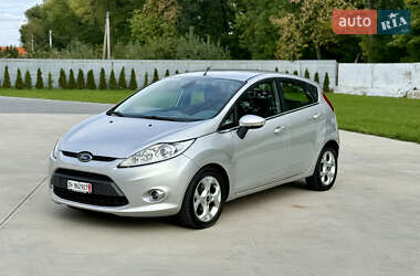 Хэтчбек Ford Fiesta 2009 в 