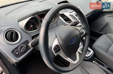 Хэтчбек Ford Fiesta 2009 в 
