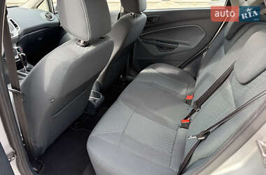 Хэтчбек Ford Fiesta 2009 в 