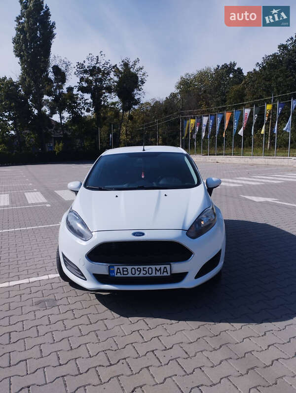 Хэтчбек Ford Fiesta 2016 в Виннице