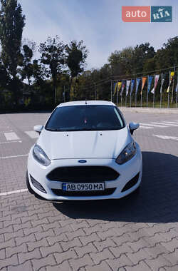 Хэтчбек Ford Fiesta 2016 в 