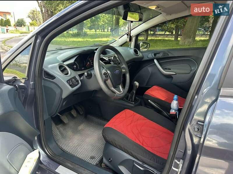 Хетчбек Ford Fiesta 2011 в Вінниці фото 6 Хетчбек Ford Fiesta 2011 в Вінниці