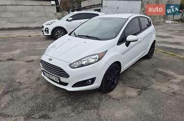 Хэтчбек Ford Fiesta 2019 в 