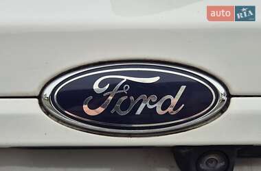 Хэтчбек Ford Fiesta 2019 в 