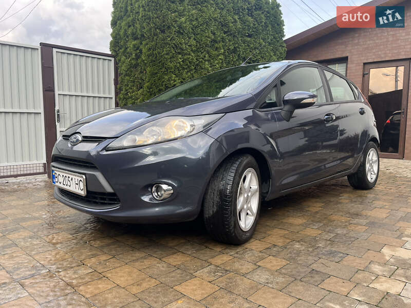 Хэтчбек Ford Fiesta 2012 в Львове
