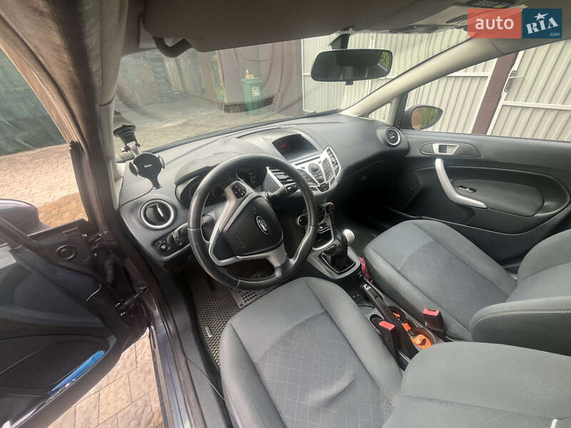 Хэтчбек Ford Fiesta 2012 в Львове